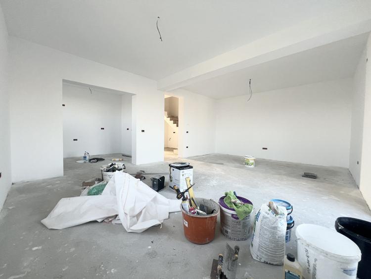 Duplex, 130mp utili, 250mp teren, 4 Camere, Constructie Noua -Giarmata