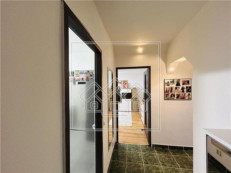 Apartament decomandat, 2 bai, 65 mp utili - Zona Turnisor