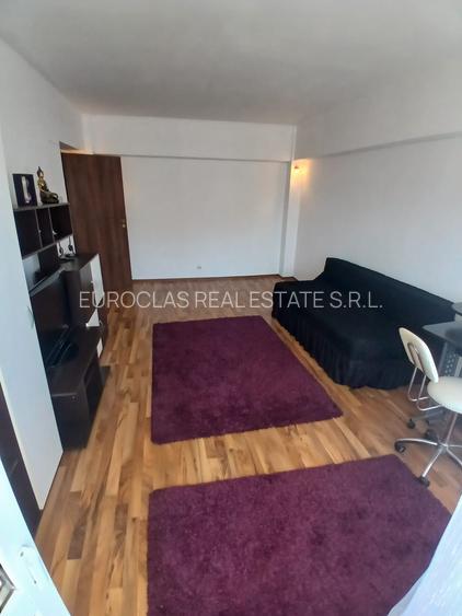 Apartament 2 camere - zona Trocadero - 128.000 euro (cod E6) - 2