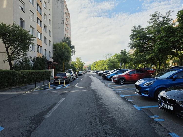 Astra zona școala 7 strada Apollo apartament 3 camere Liber la vânzare