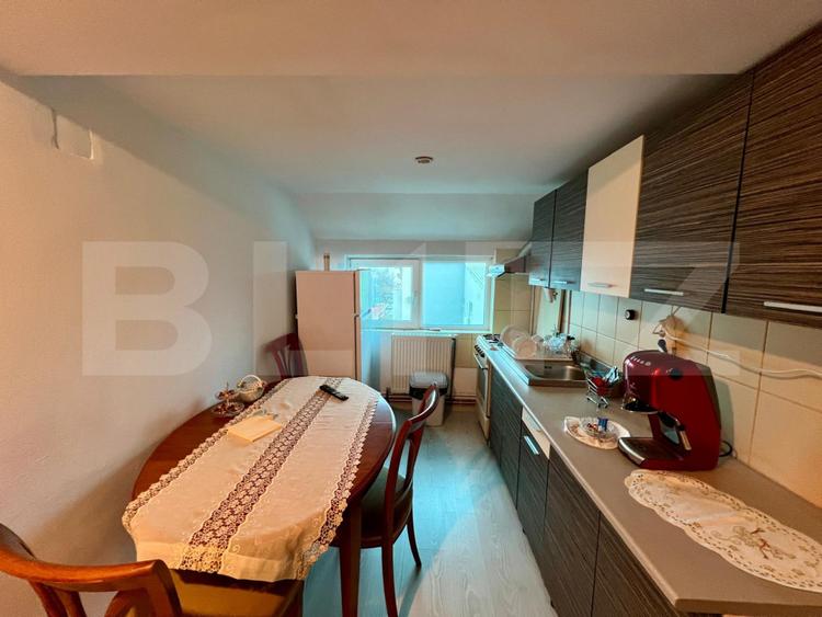 Apartament 2 camere, decomandat, 48 mp, centrala, zona 1 Mai