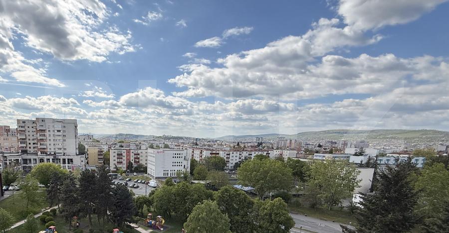 Apartament 2 camere, 48 mp, balcon, etaj 8, zona Iulius, Gheorgheni