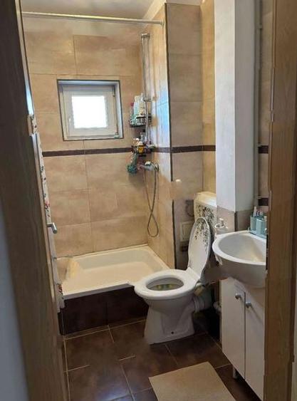 Apartament 4 Camere,Iancului,Metrou bl 1978,reabilitat,Amenajat,2 bai,centrala