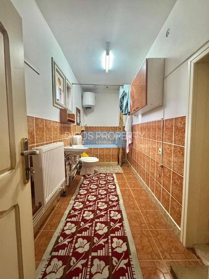 Casă de vânzare  zona Str. Gheorghe Doja, 3 camere - 8
