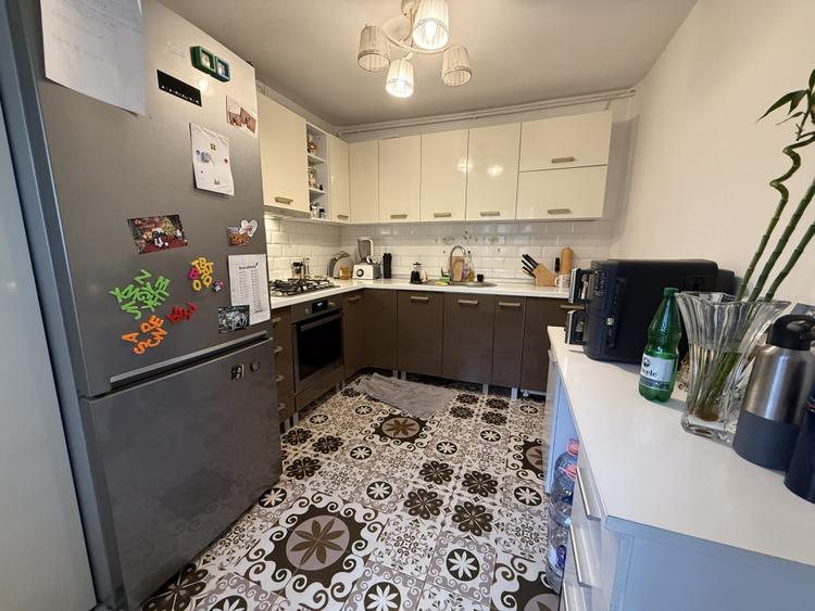COMISION 0% Apartament 3 camere, decomandat, parter - Shopping City