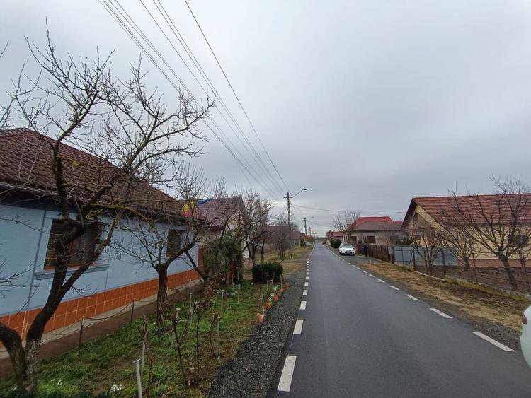 Teren generos cu casa-Curtici la pret de garsoniera