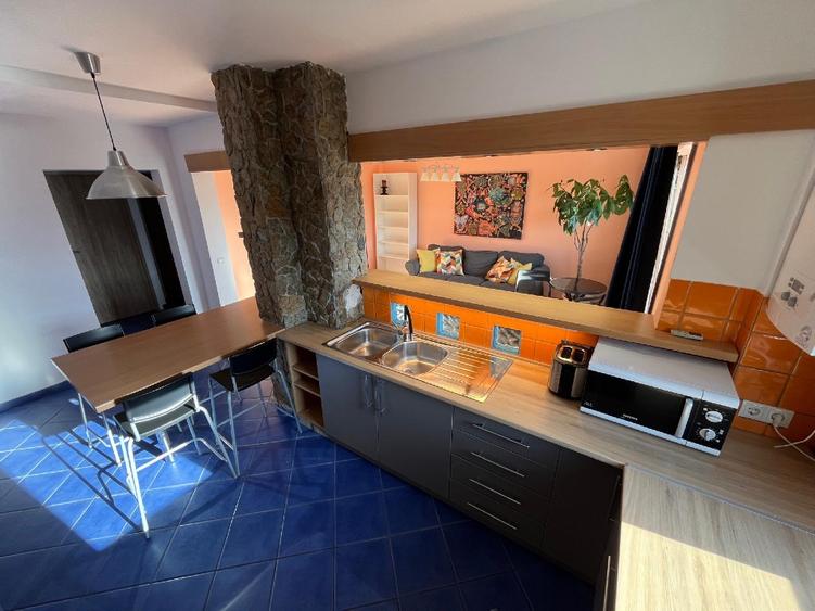 INCHIRIEZ APARTAMENT 4 CAMERE