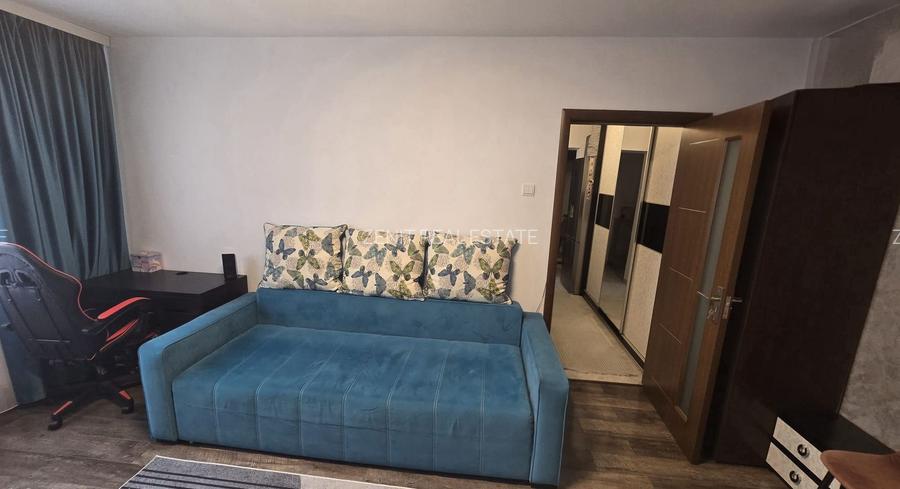 Renovat // Mobilat/utilat // Decomandat - 2
