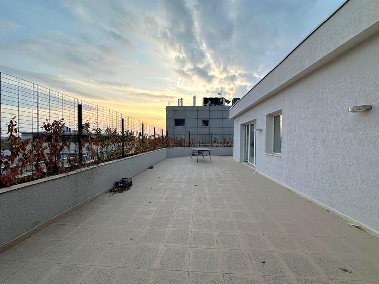 Herăstrău | Penthouse 4 camere | 226 mp | Terasă perimetrală