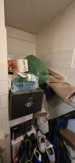 Apartament 4 camere, 4 balcoane,an 1984, 75 mp, zona Blv Bucuresti