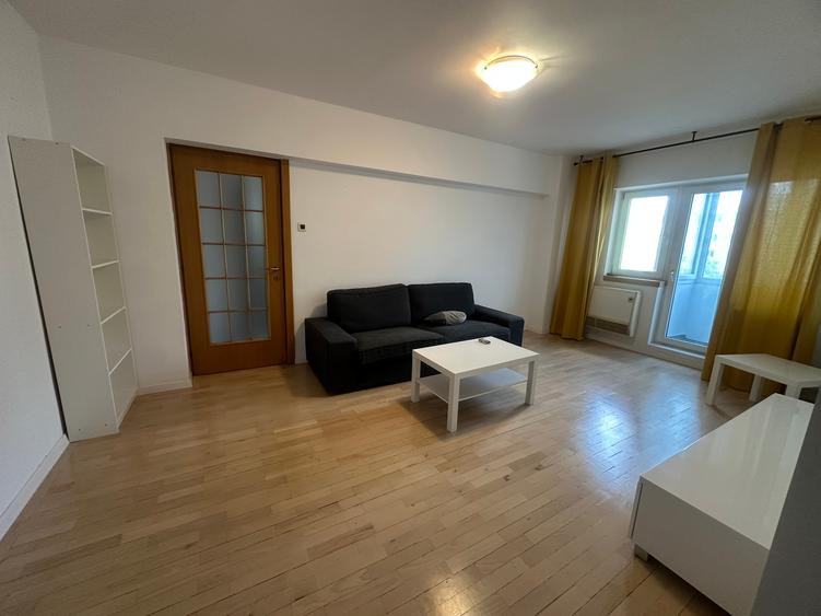 Apartament 3 camere 13 Septembrie, mobilat complet, etaj 5, 2 balcoane