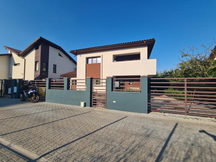 OMNIA-Proprietati alese! Casa ta. Asfalt,canalizare. Spatioasa, surprinzatoare!