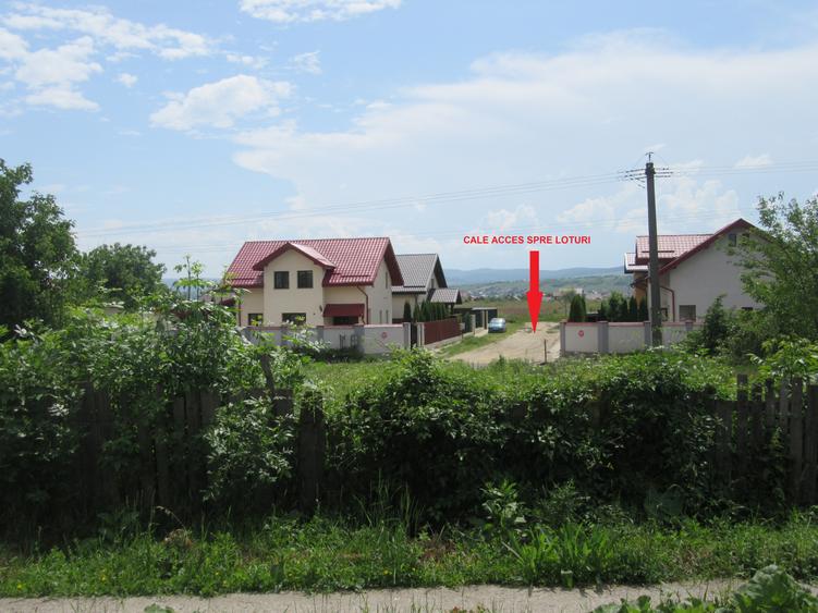 Lilieci (str.Hotarului) - 2 loturi intravilan - 394 mp / 368 mp