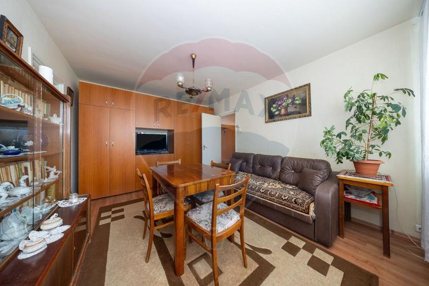 Apartament cu potențial real în inima zonei Zizinului – Brașov