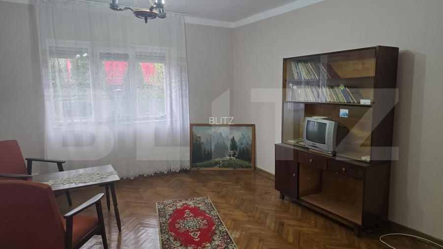 Casa 3 camere 133 mp; Teren - 1432 mp. Livada - 5