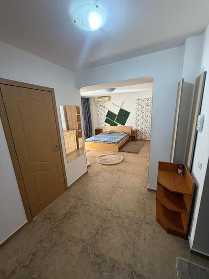 Garsoniera de inchiriat Rin Grand Hotel cu loc de parcare inclus