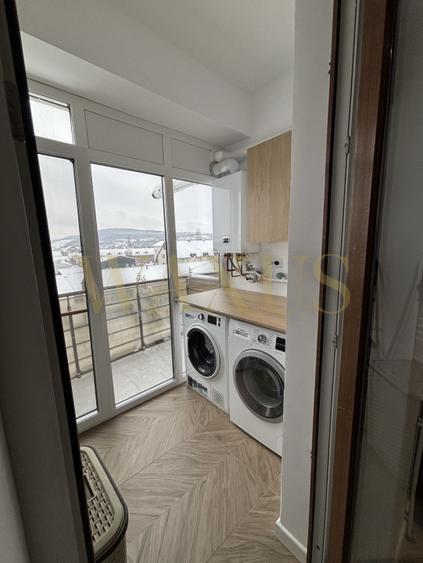 Apartament lux 3 camere, etaj 3, zona Sud, parcare subterană