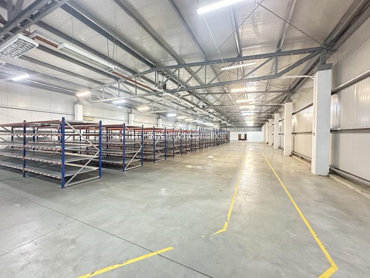 Hala industriala 1200mp + birouri 1150mp zona Mall - Selimbar