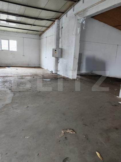 Hală de inchiriat, cu suprafața de 386 mp, Bistrita
