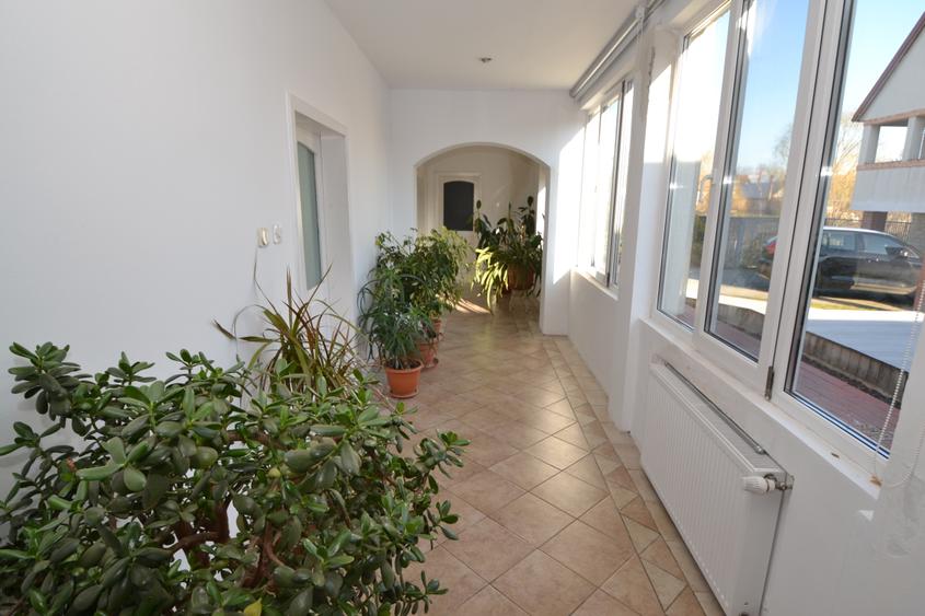 Casa cu teren de 5165 mp, in Becicherecu Mic ,la artera principala