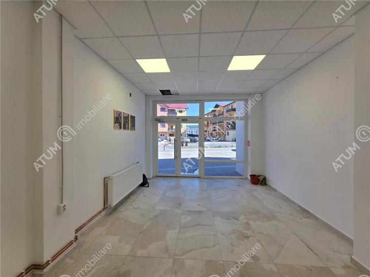 Spatiu comercial cu vad stradal si 3 locuri de parcare Brana Selimbar