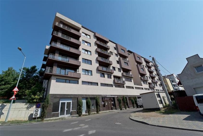 Vanzare apartament 4 camere 113 mp Tudor cu parcare acoperita.