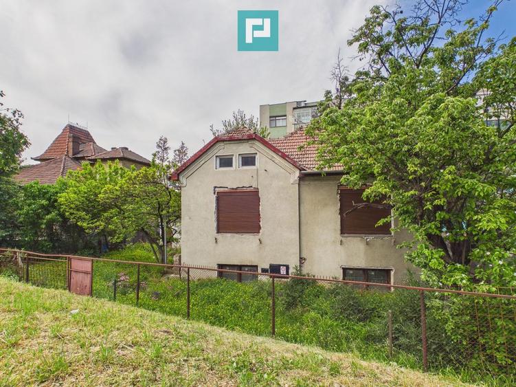 Vilă cu potențial pe Calea Romanilor