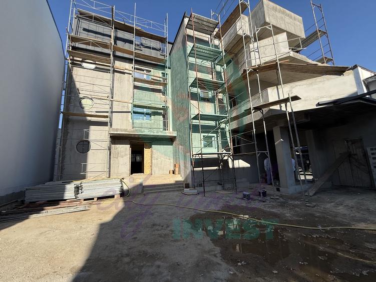 2 camere cu terasa de 17 m langa PARC si METROU cu parcare si boxa
