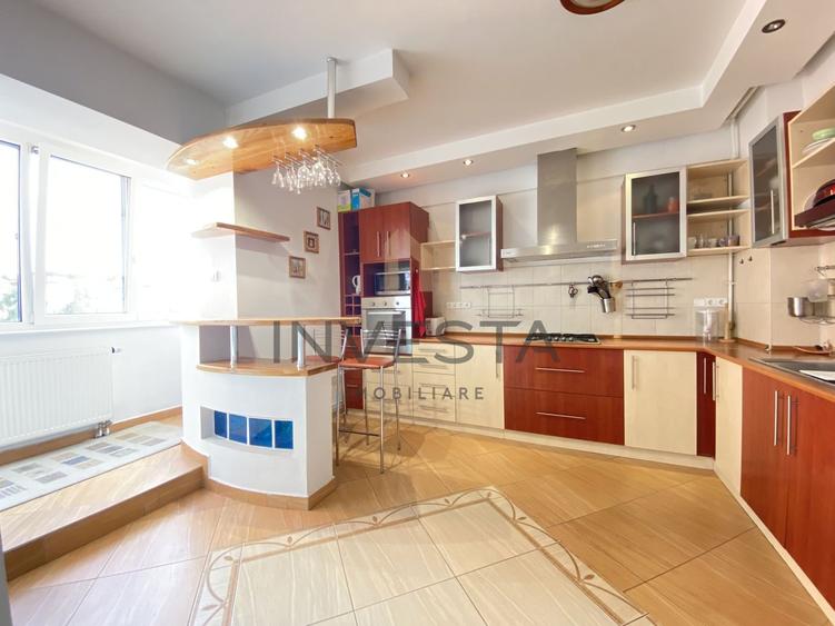 Apartament 4 camere de vanzare , etaj intermediar, parcare, Zorilor!