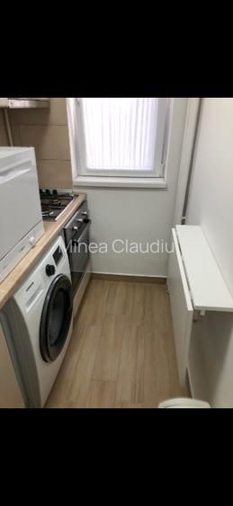 Vând Apartament 3 camere  - 12