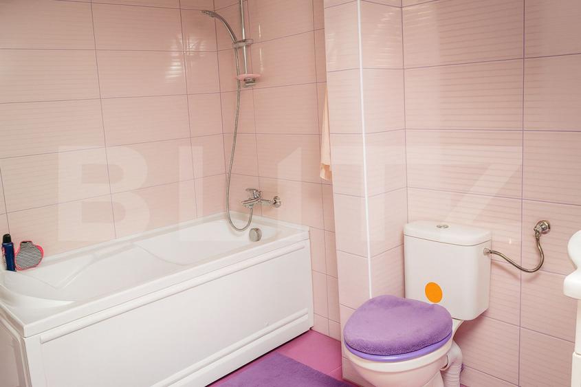 Apartament de 3 camere, semidecomandat, cu parcare subterană, în Zorilor