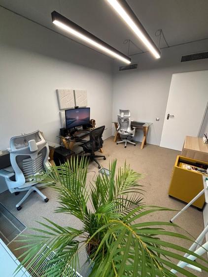 V7 Startup Studio Ateneu – birou privat  Comision 0%