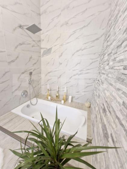 Apartament cu 4 camere, 130 mp, zona Ultracentrală