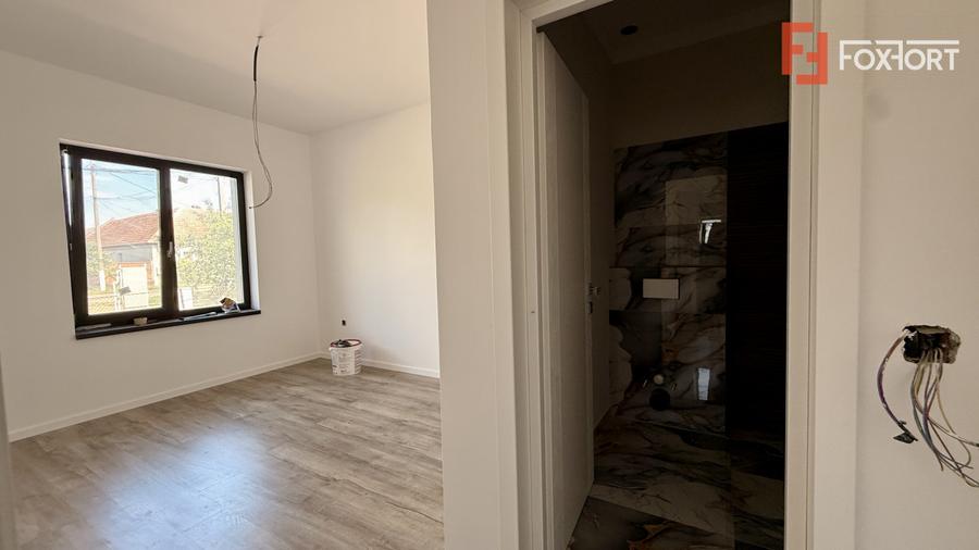Duplex cu 3 camere si 2 bai pe parter, zona Albina