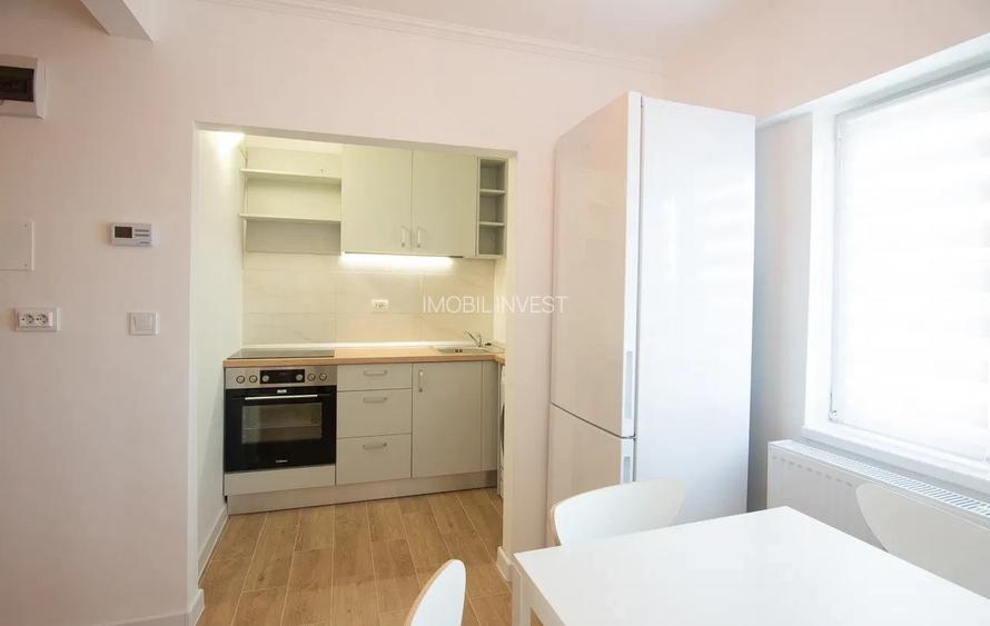 Apartament 2 camere, ultracentral,bloc cu lift,complet mobilat-utilat - 2
