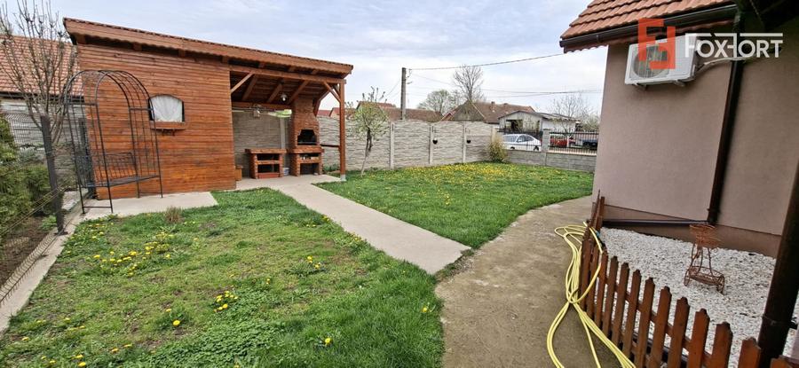 Casa individuala cu 3 camere moderna in Sanmihaiu Roman
