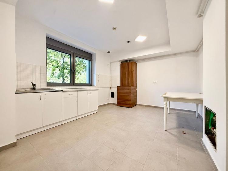5 camere | 132 MPU | Parcare | Boxa | GREEN LAKE
