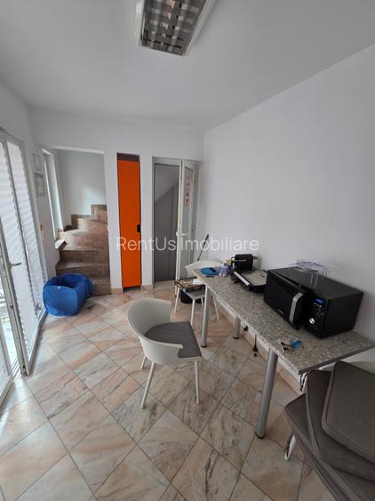 Piata Muncii/Vatra Luminoasa/Casa 6 Camere de Inchiriat/ - 23