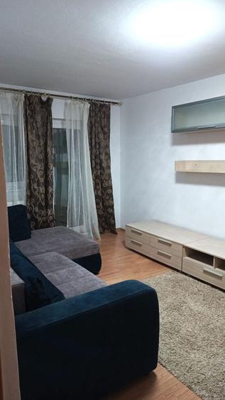 APARTAMENT CU 3 CAMERE ZONA LIPOVEI-Holdelor la 430 euro