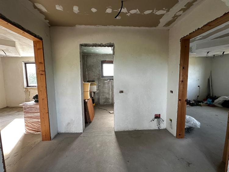 De vânzare, casă + teren 2000mp sat. Călienii Noi