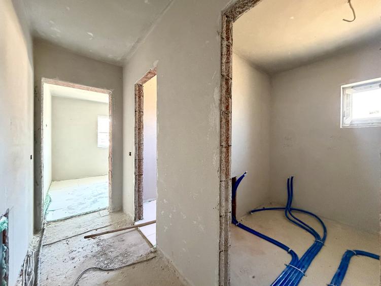Casa individuala cu 4 camere, 94 mp utili, 372 mp teren - Sanandrei