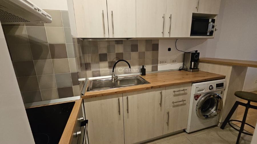 Apartament 2 camere cu metrou la scara blocului si vedere spre Sud - 2