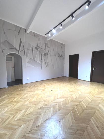 Apartament 4 Camere | Nemobilat | 120 mp | Primaverii