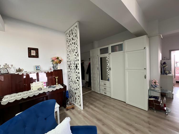 Apartament 3 camere | 65 mp utili + balcon 8 mp + terasa 6 mp | Etaj 8/9 | Mobil