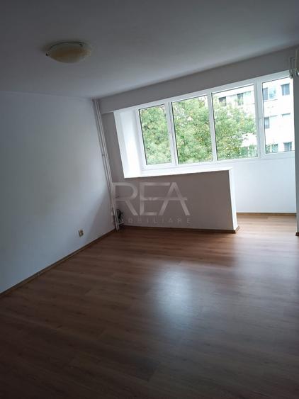 2 camere, et 3/4, centrala, bloc tip P, anvelopat-Drumul Taberei