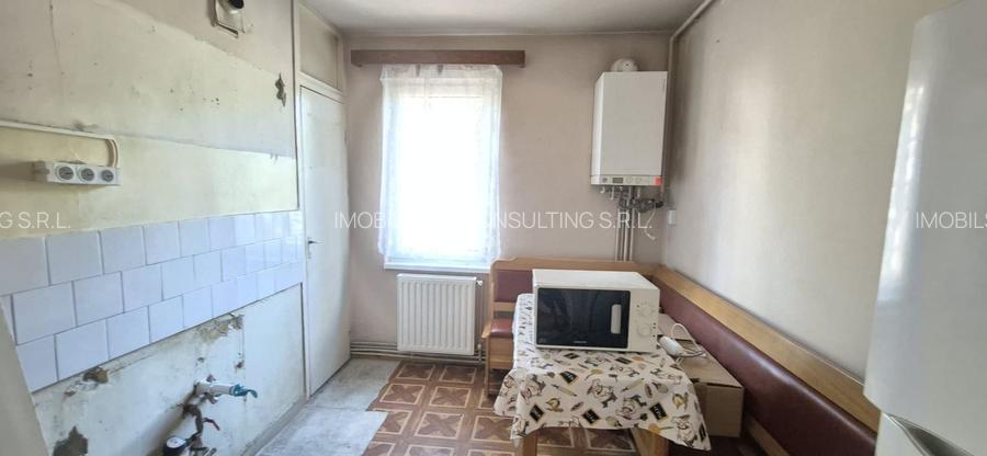 De vanzare ap.3 camere , cart. Tudor- str. Cutezantei - 6