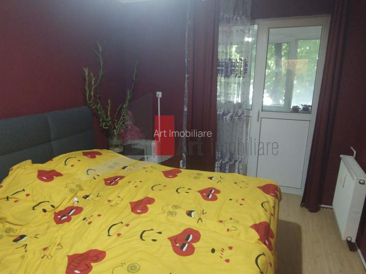 Vânzare apartament 3 camere Bd. Obregia - Turnu Măgurele