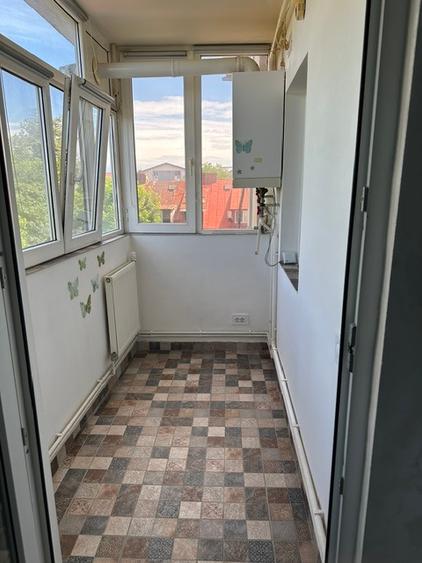 Anunț închiriere apartament 2 camere, garaj