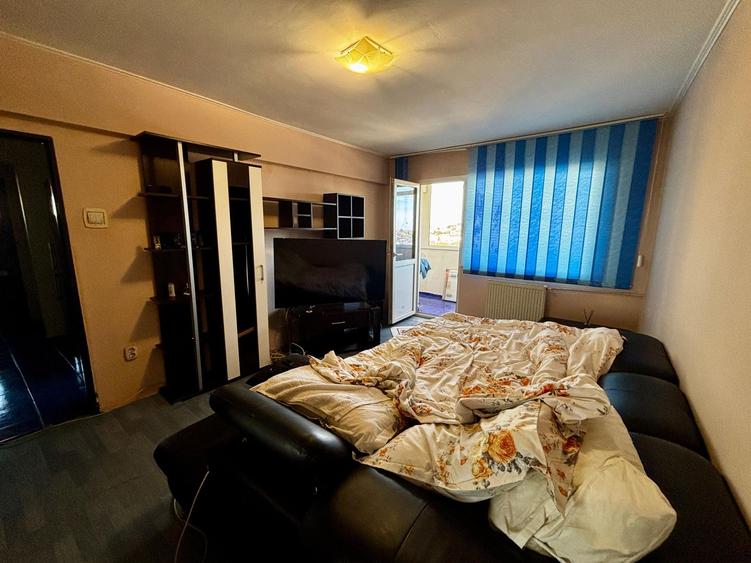 VANZARE APARTAMENT 2 CAMERE DECOMANDAT ZONA MALU ROSU, PLOIESTI