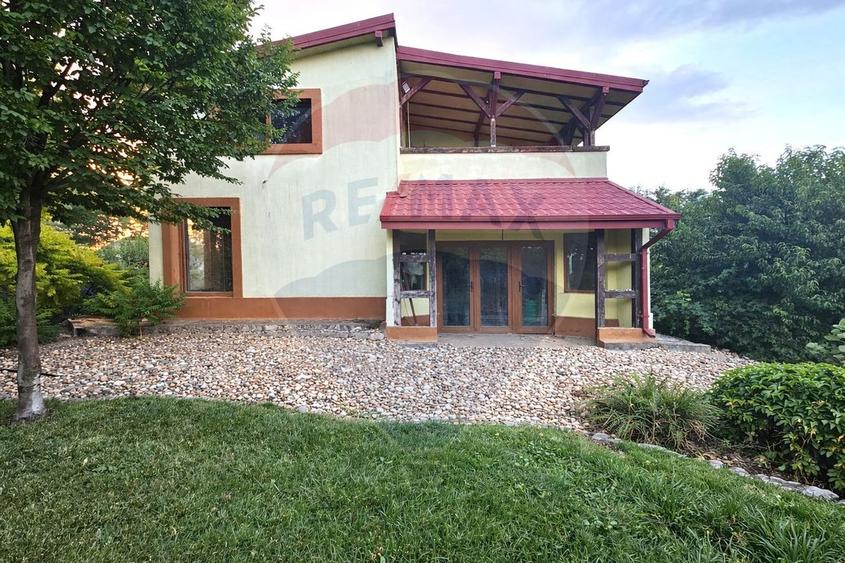 Teren deosebit cu casa/vila de vanzare in Techirghiol Constanta